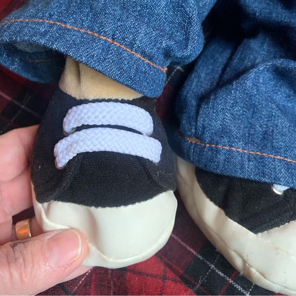 FOLKMANIS| Vintage, retired Zeke boy puppet. Blue hair. Red hoodie. - Picture 3 of 6